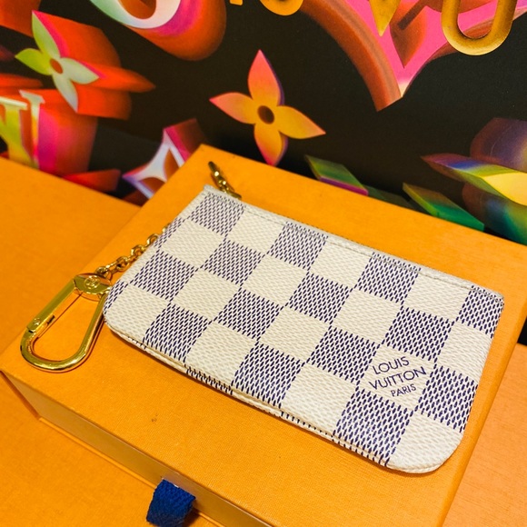 Damier Azur Louis Vuitton Bundle - Picture 5 of 13